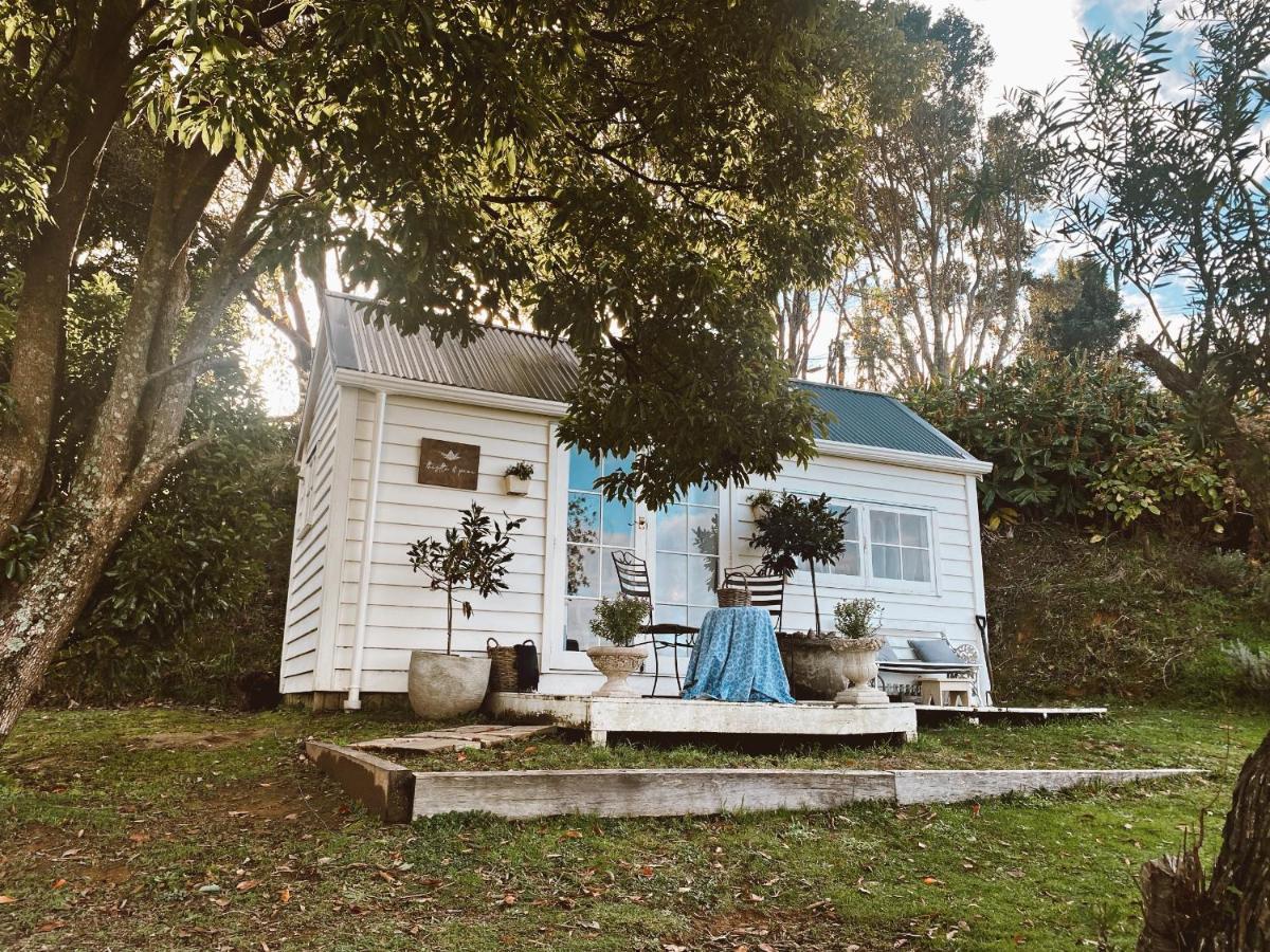 Thistle And Pine Cottage Farmstay Tauranga Exterior foto